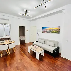  Apartamento Marinac3 Precioso Con Patio En El Centro Histórico De España