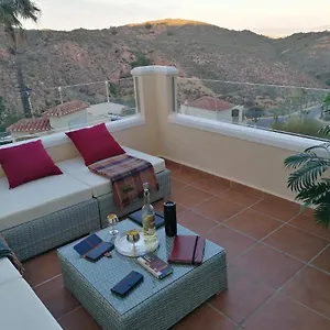  Сasa de vacaciones Exquisite Modern 2-bed House In El Pinar De